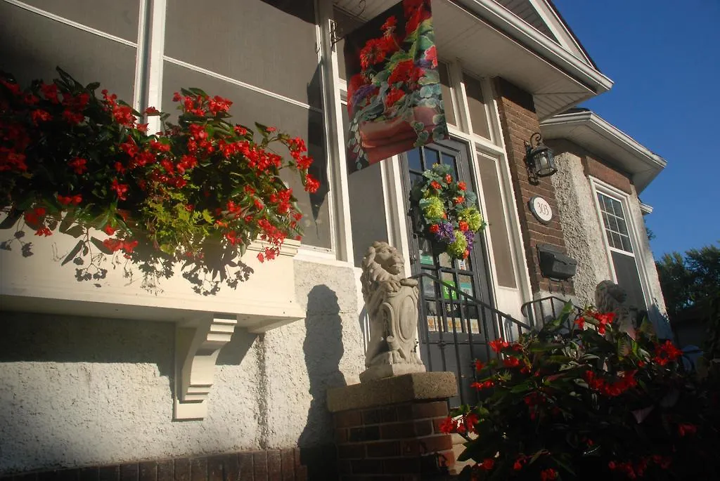 Talwood Manor B&B-1