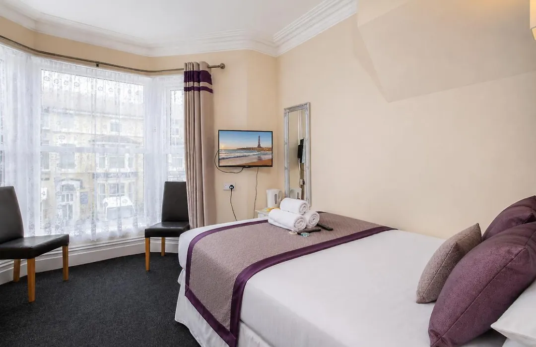 Devon Guest House-1