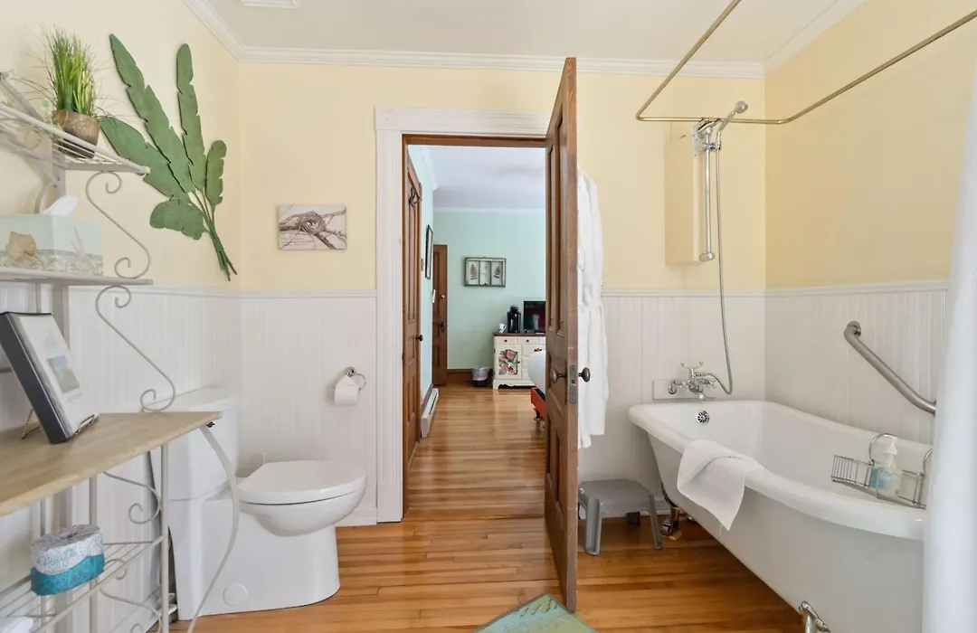 Alicion Bed & Breakfast-1