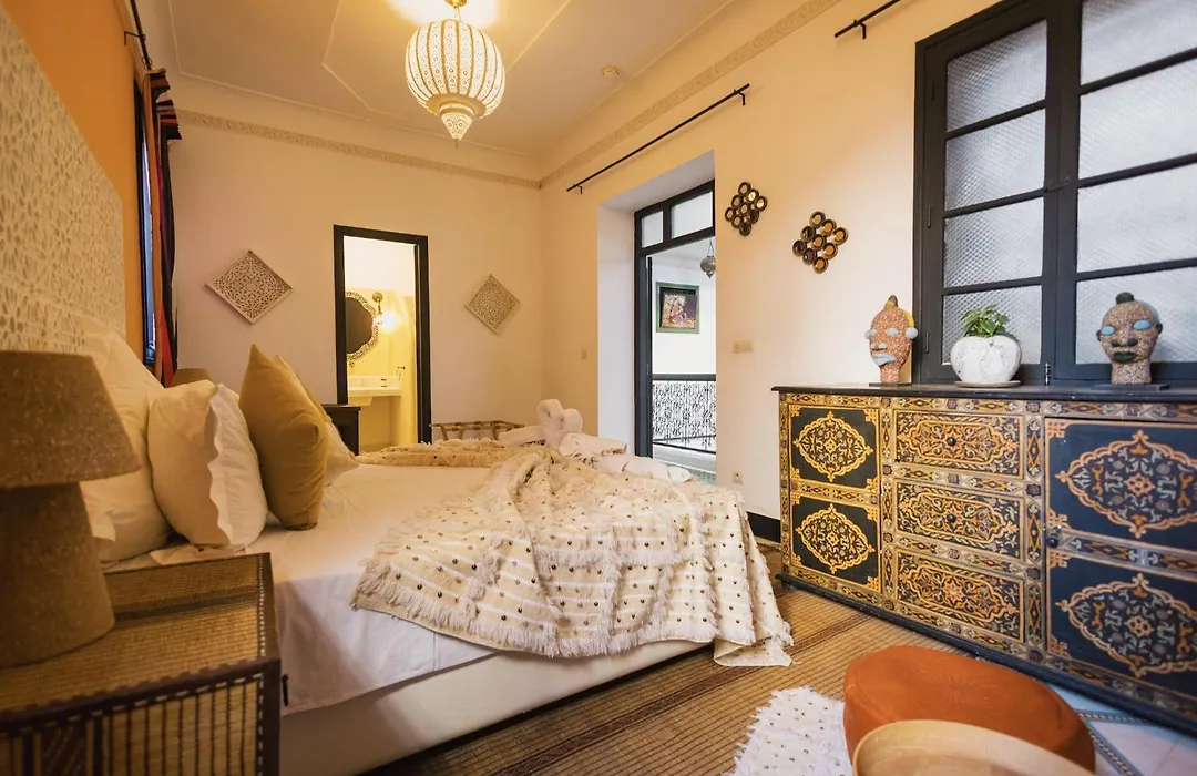 Riad New Moon-1