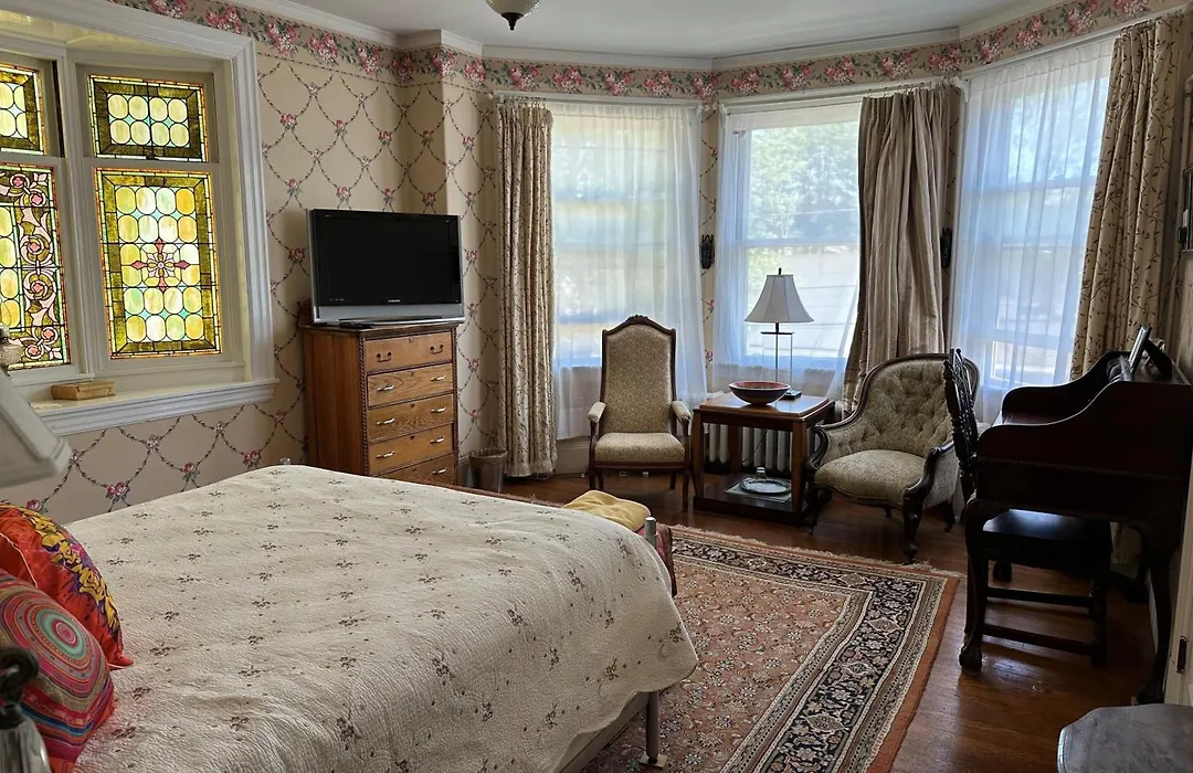 Munroe Inn Boutique Hotel-1