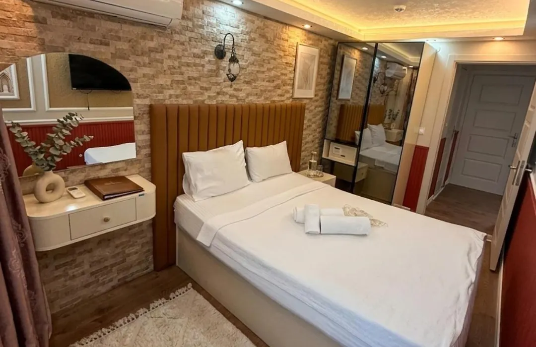 Elisa Hotel-1