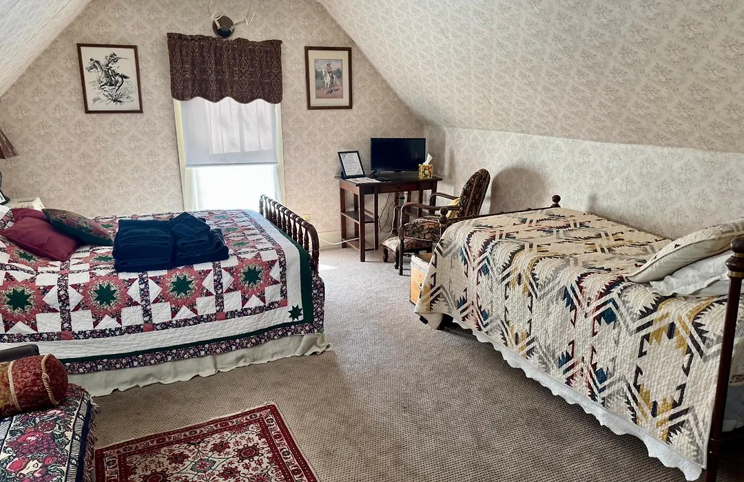 Pansy'S Parlor Bed & Breakfast-1