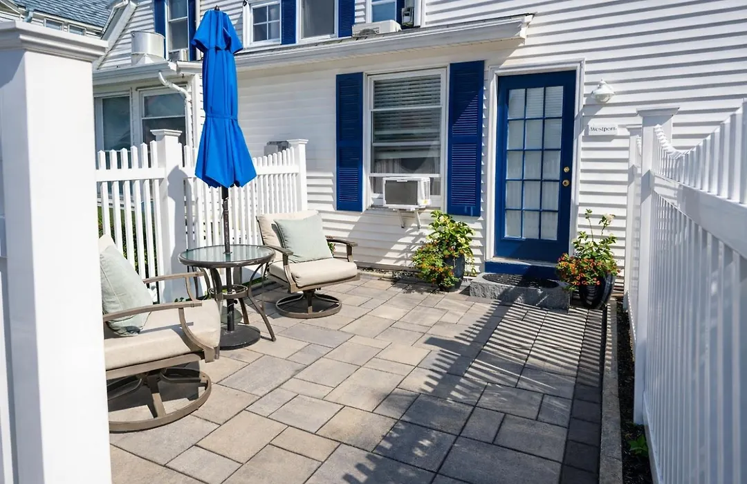 Blue Shutters Inn And Studios-1