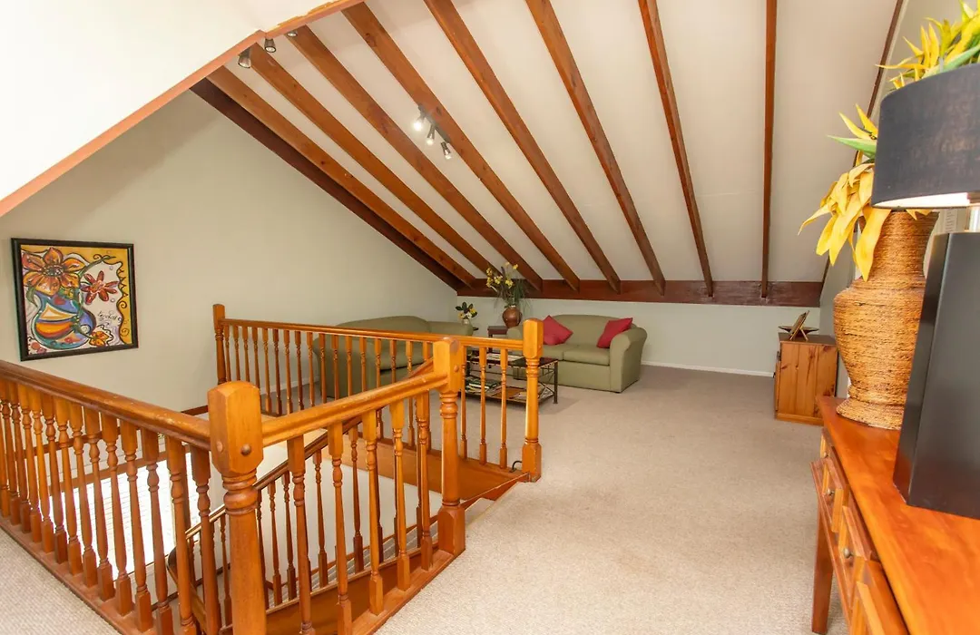 Ainslie Manor Guest House-1