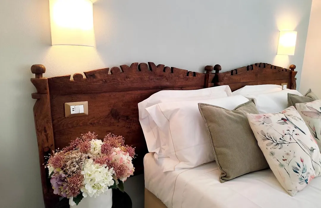 Dimora Dell'Erbe Rooms-1
