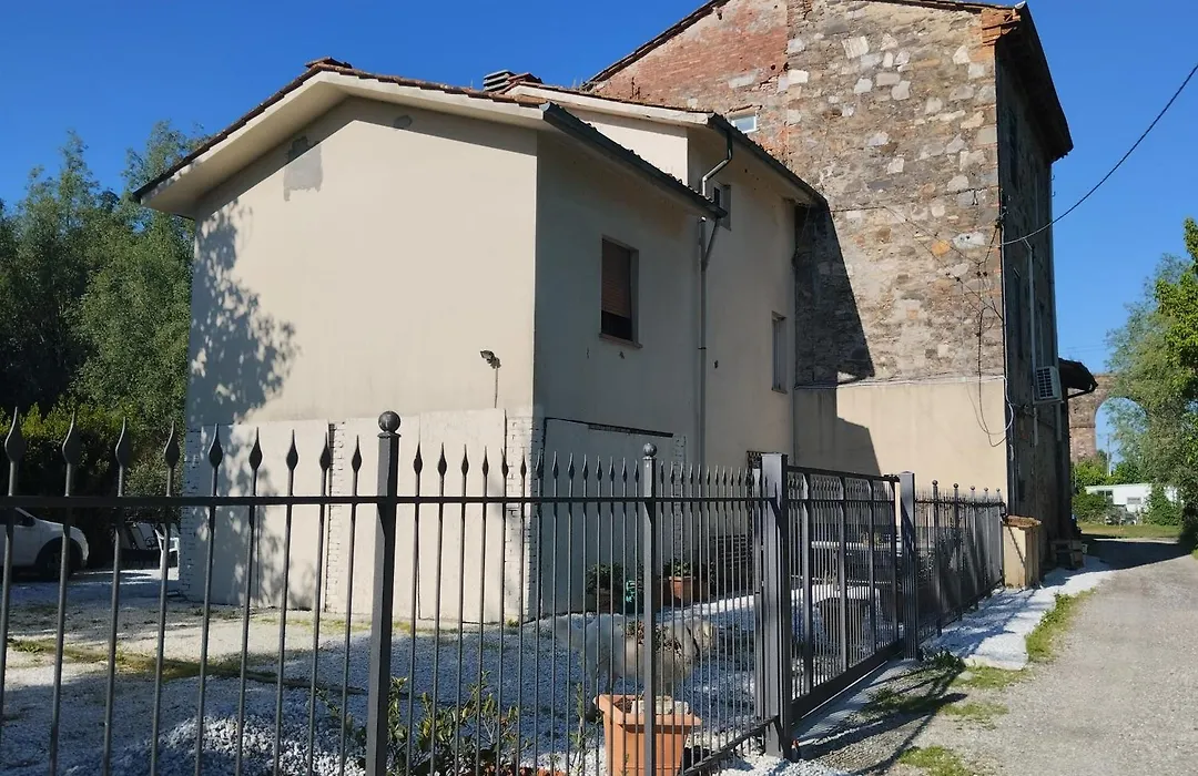 Charming Lucca-1