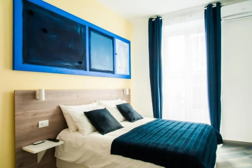 Demi Rooms-1