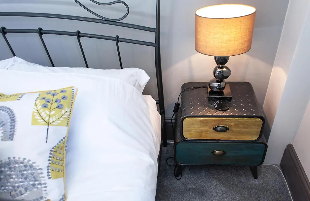 Oaklands Guest House-1