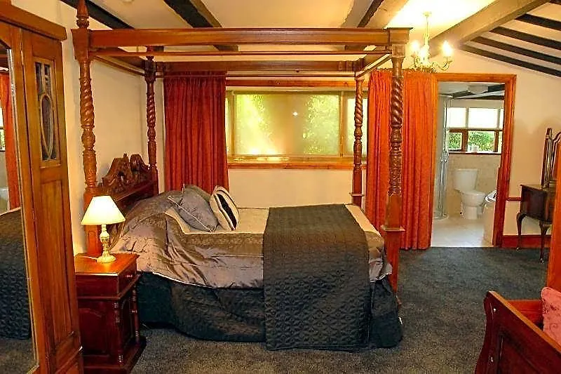 Hopbine House-1