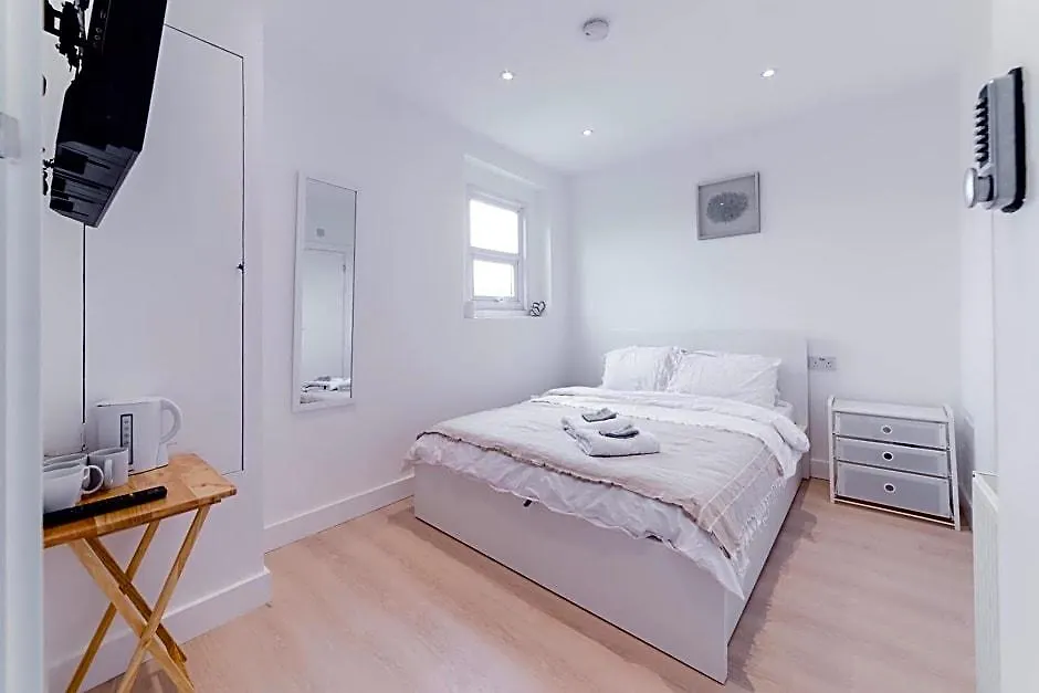 Quiet Cosy Rooms-1