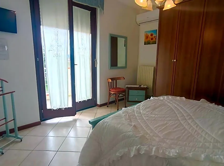 B&B Sguardo Al Conero-1