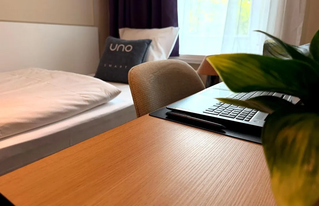Uno Smart Hamburg Central 056-1