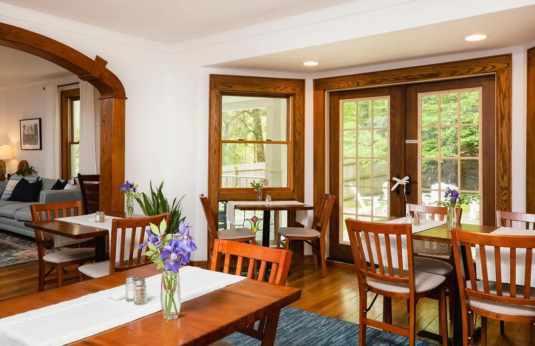 Lovill House Inn-1