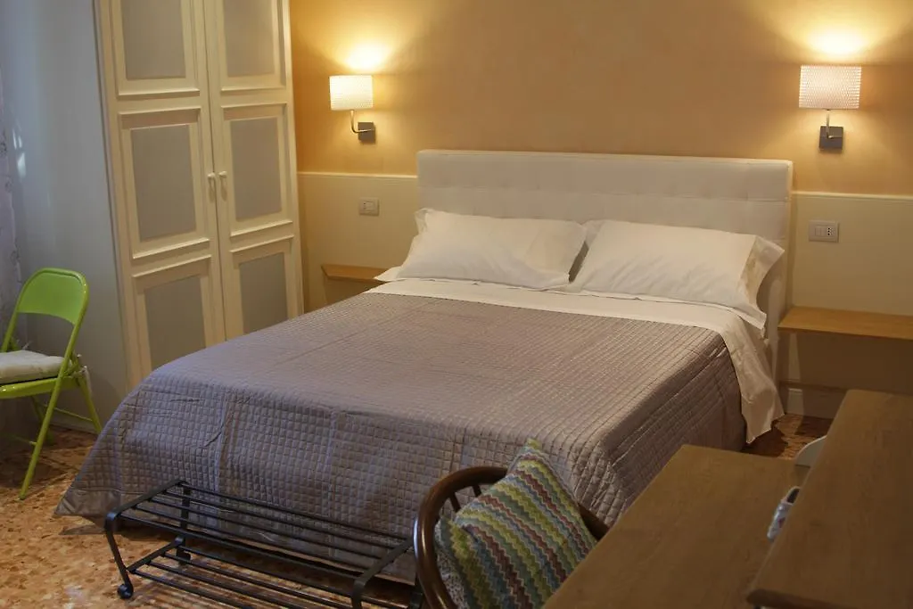 B&B I Propilei di San Girolamo-1