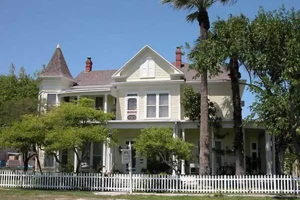 Angel Rose Bed And Breakfast-1