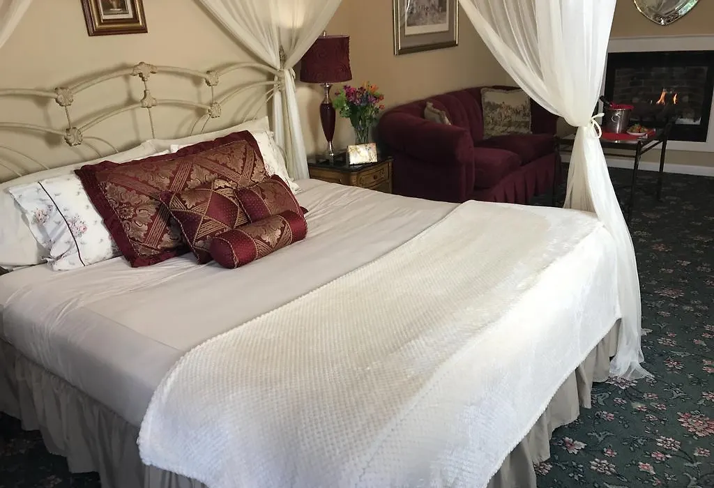 Fox And Hound Bed & Breakfast-1