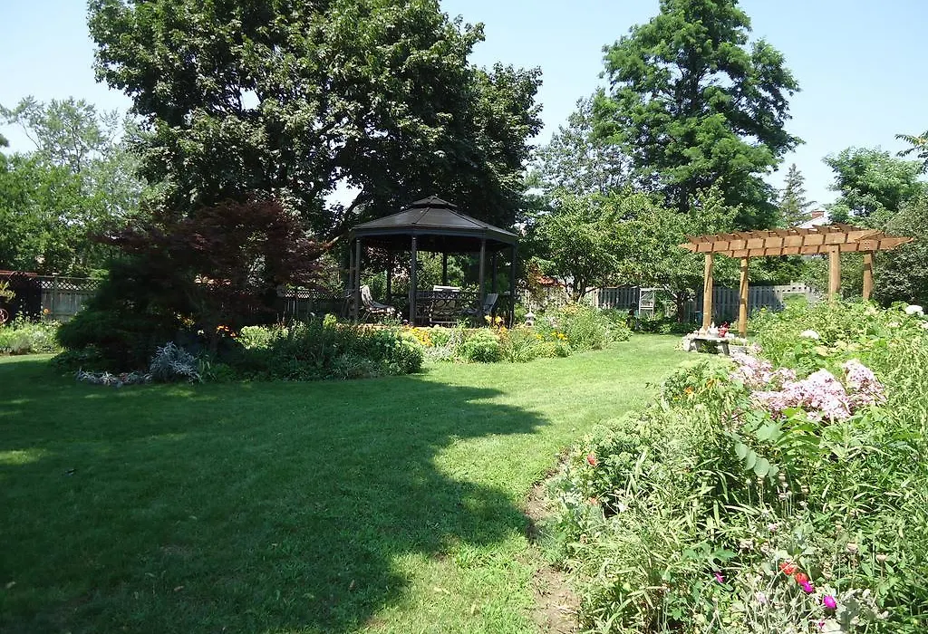 Absolute Elegance Bed And Breakfast-1