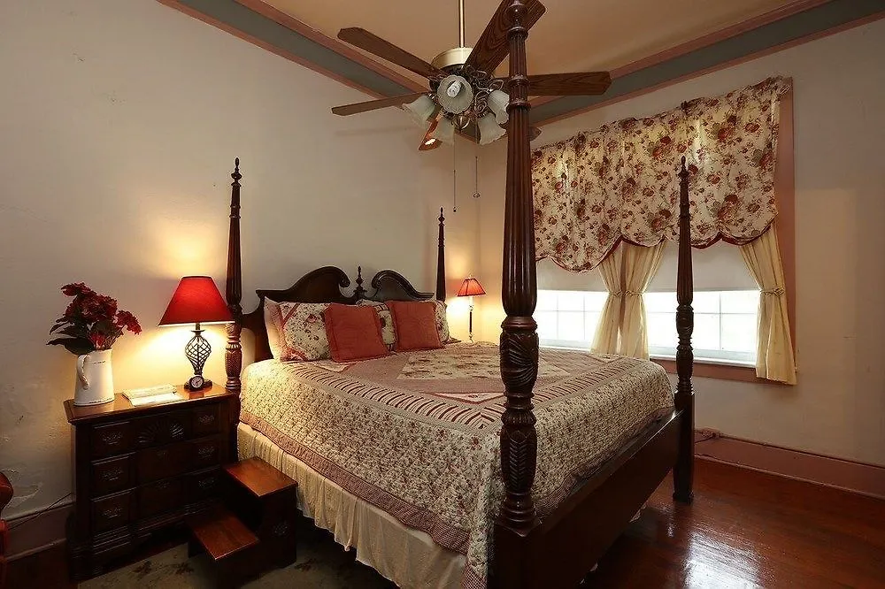 Old Castillo Bed And Breakfast-1