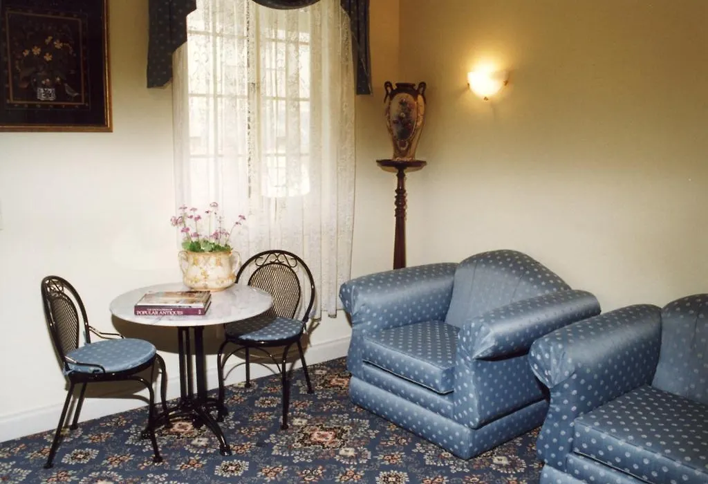 Merton Manor Exclusive B&B-1
