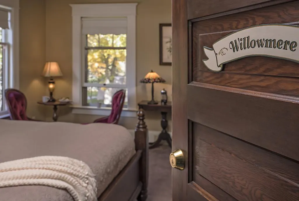 Green Gables Inn-1