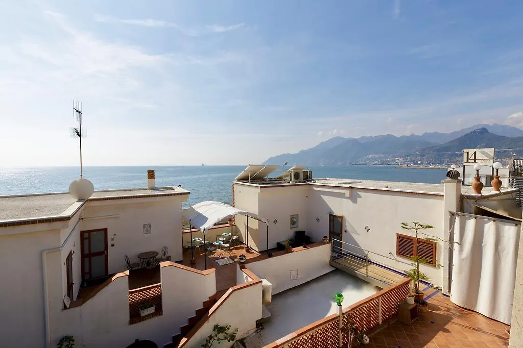Beach Hotel 14Leoni B&B-1