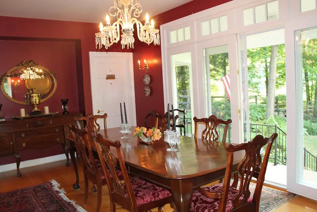 Green River Bridge House (Adults Only)-1