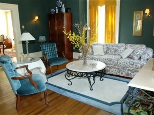 Grape Arbor Bed And Breakfast-1