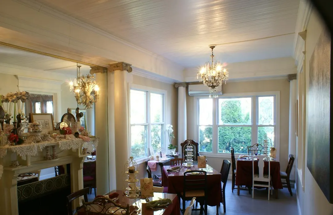 600 Main, A Bed & Breakfast And Victorian Tea Room-1