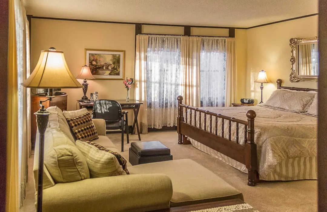 Highland Glen Lodge B&B-1
