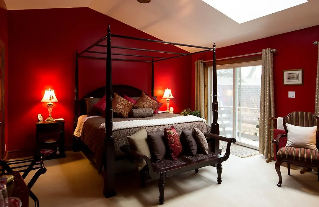 Hatfield House On Hibernia-1