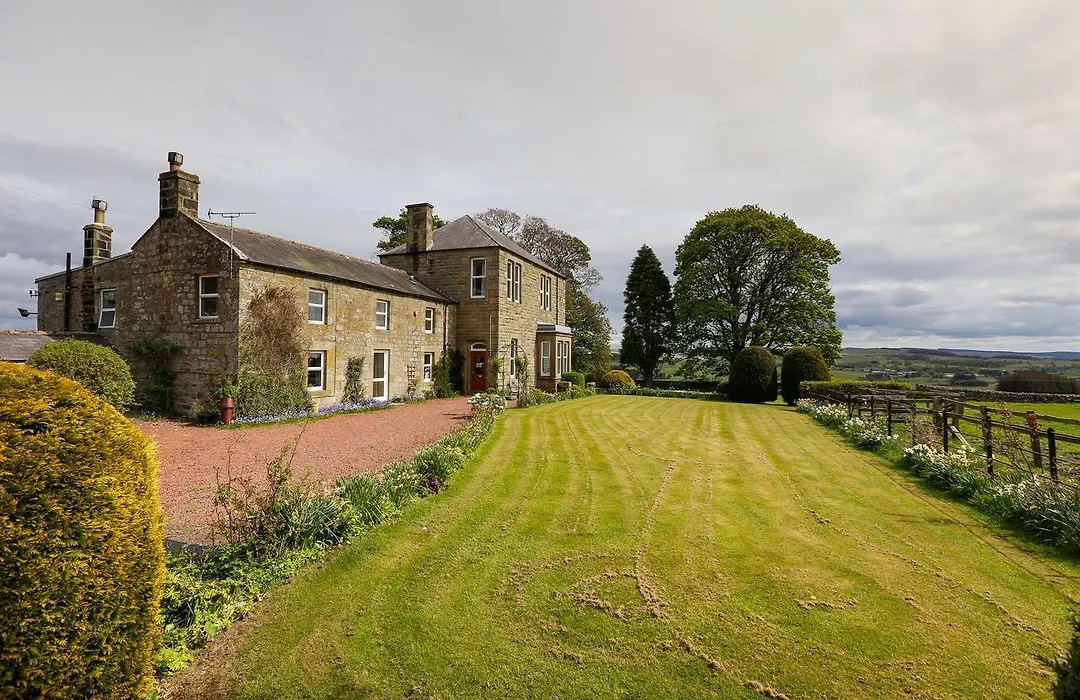 Dunns Houses Farmhouse B&B-1