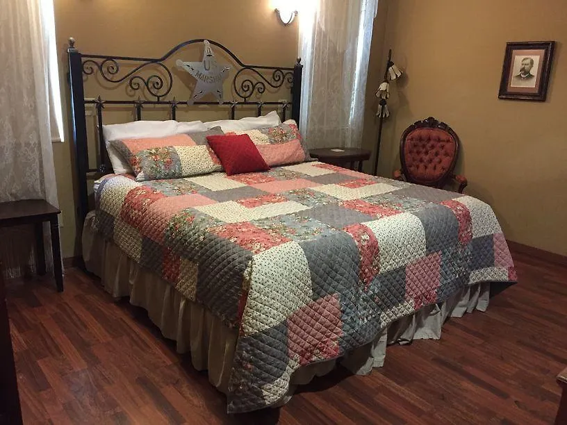 Virgil'S Corner B & B-1