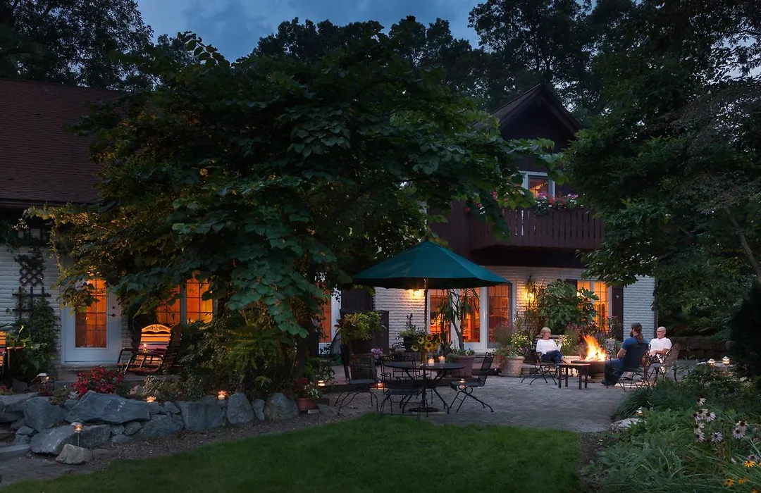 Swiss Woods Bed And Breakfast-1