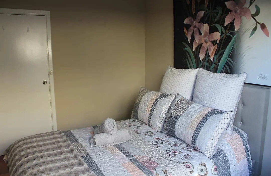 Mullaloo B & B-1