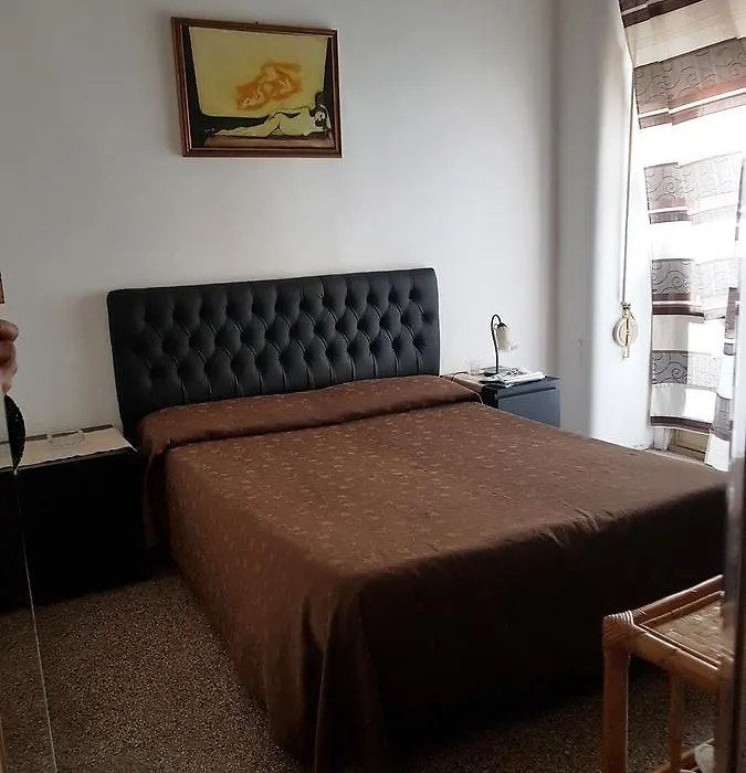 Crispi Rooms-1
