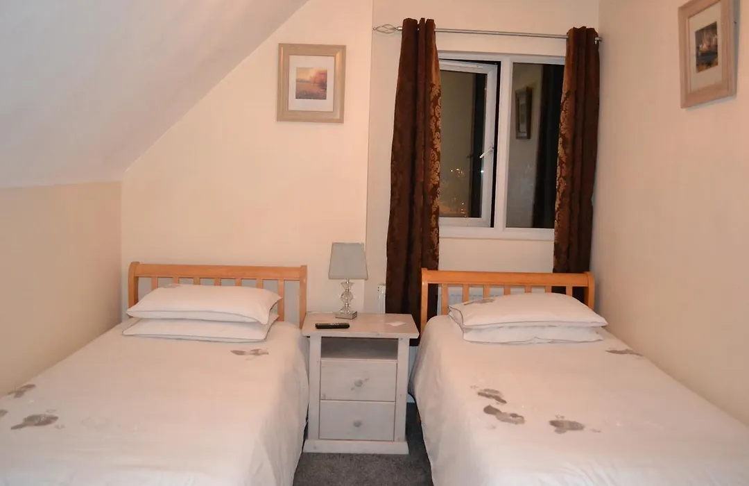 Annie'S Guest House-1
