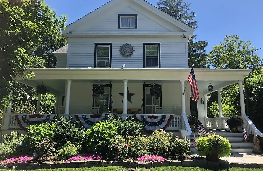 Riverwind Inn Bed And Breakfast-1