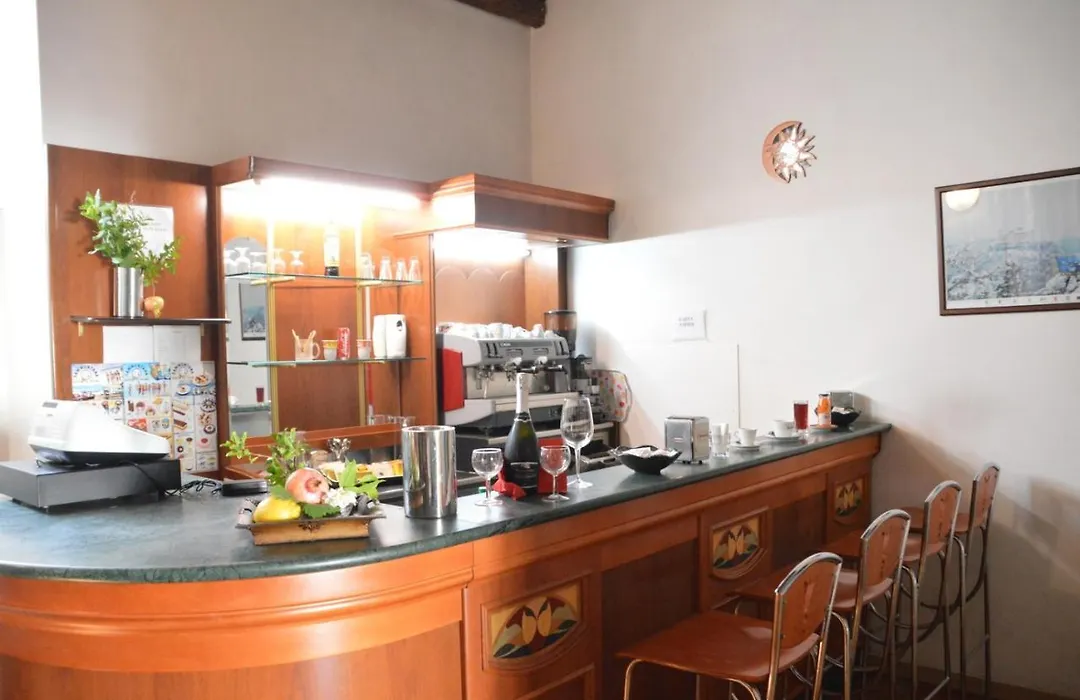 Ostello Villa Redenta-1