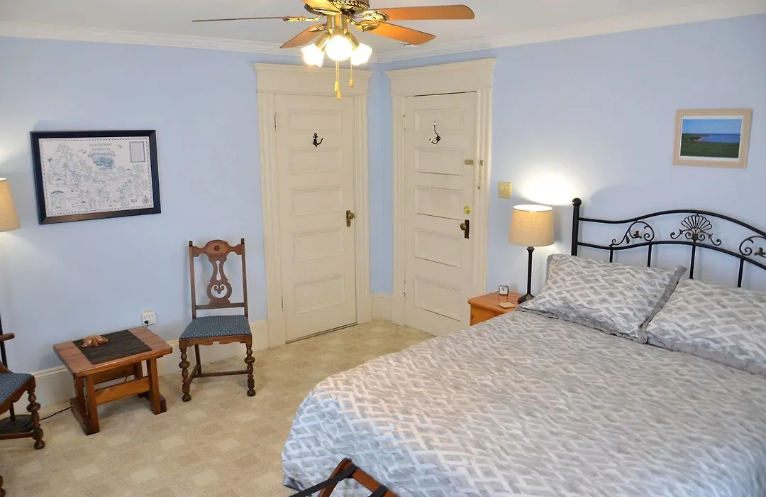 Island Home Bed And Breakfast-1