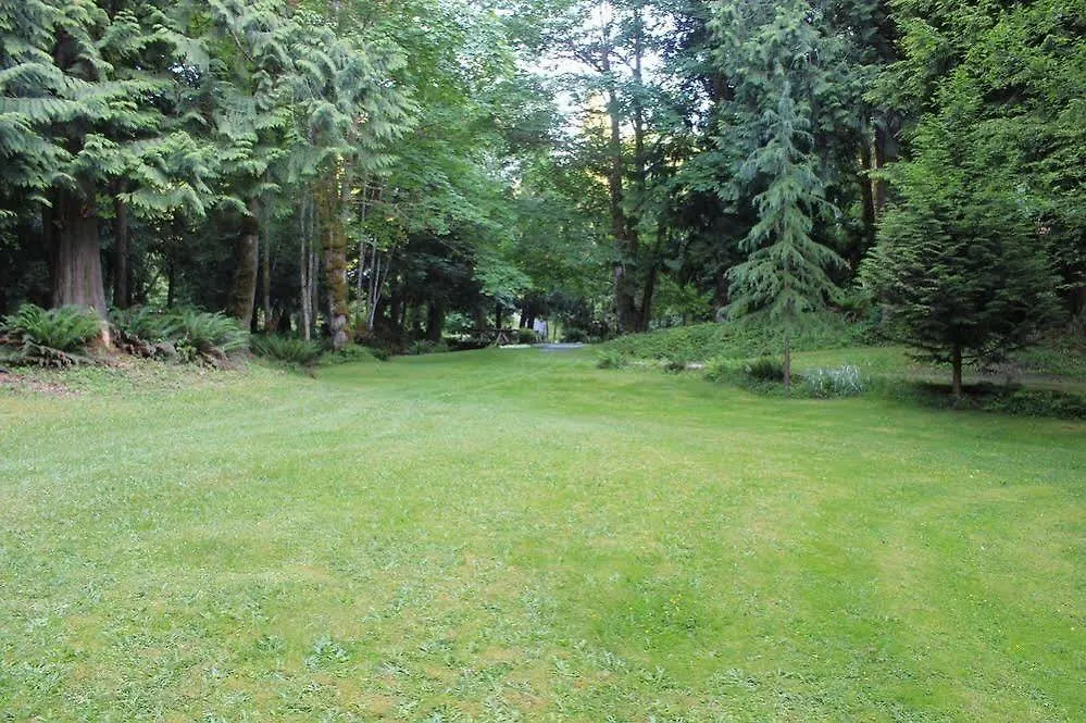 Creekside B & B-1