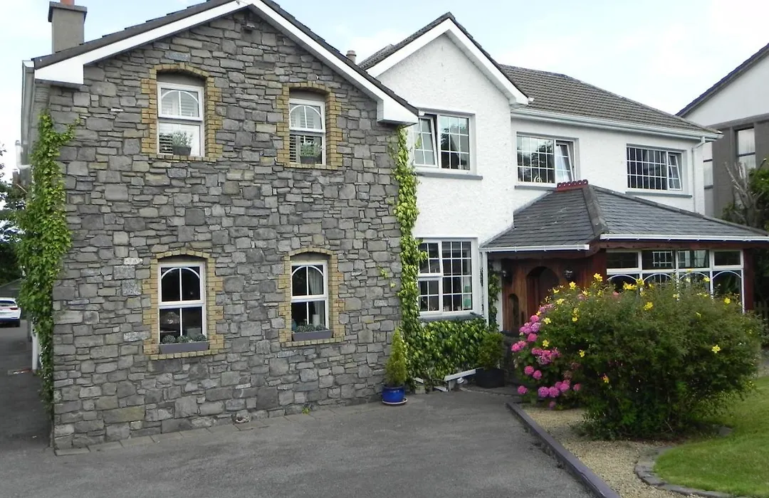 Pearse Lodge-1