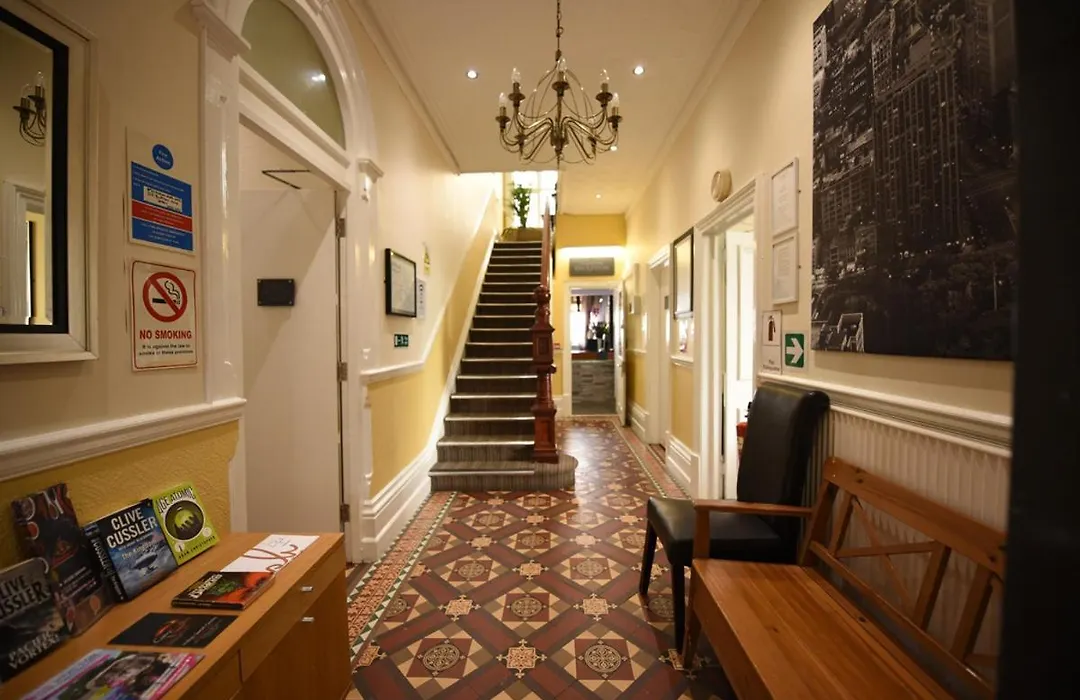 Victoria Park Hotel-1