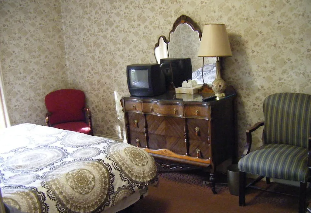 Auberge Des Arts Bed And Breakfast-1