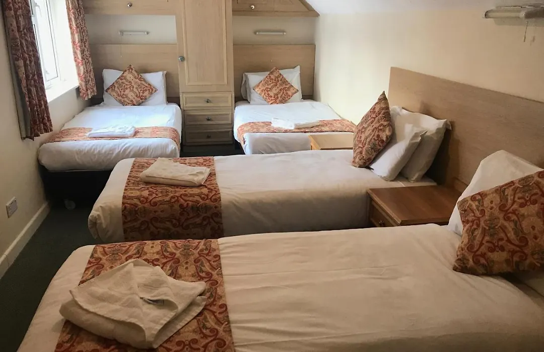 Hotel Capital-1