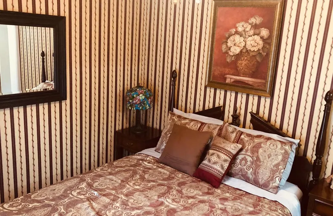Acacia Bed & Breakfast-1