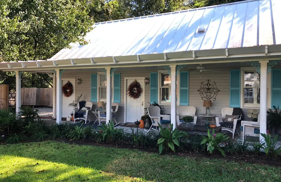 Caroline'S Bed And Breakfast-1