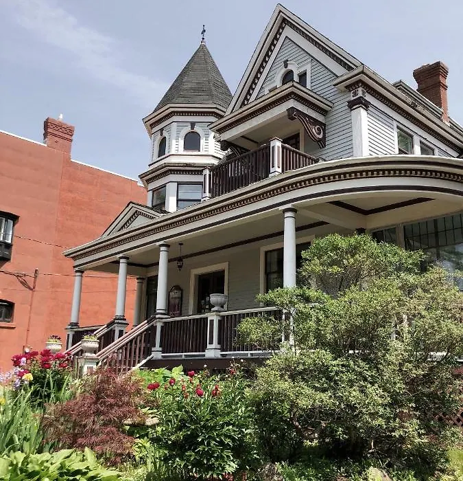 Mahogany Manor Bed & Breakfast-1