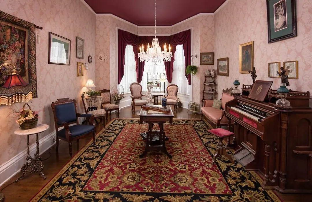 The Steamboat House-1