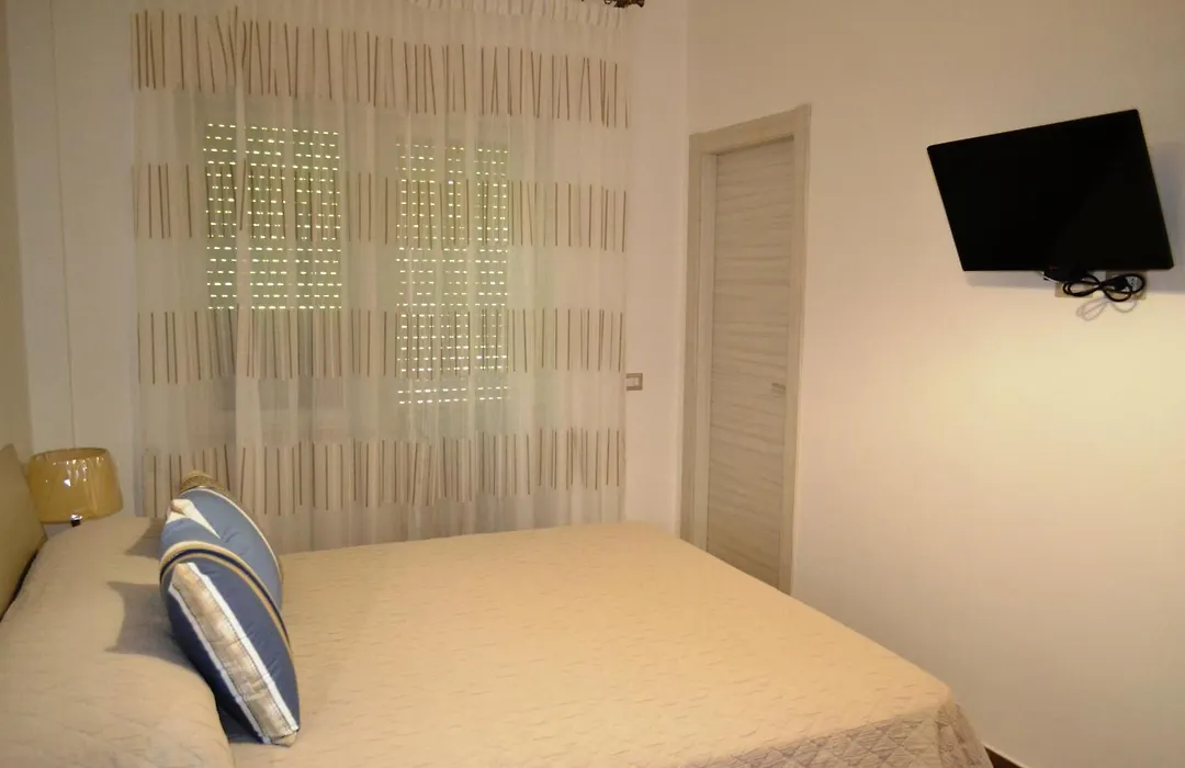 B&B Lineablu-1